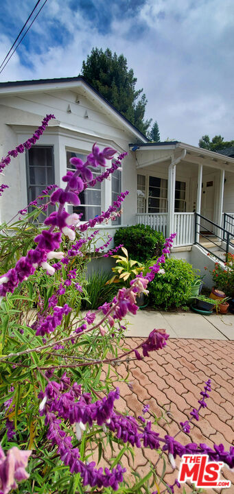 2444 Edgewater Terrace