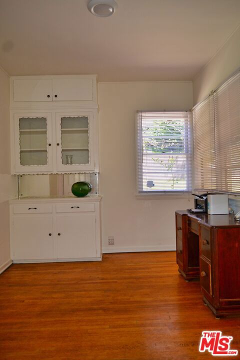 2444 Edgewater Terrace