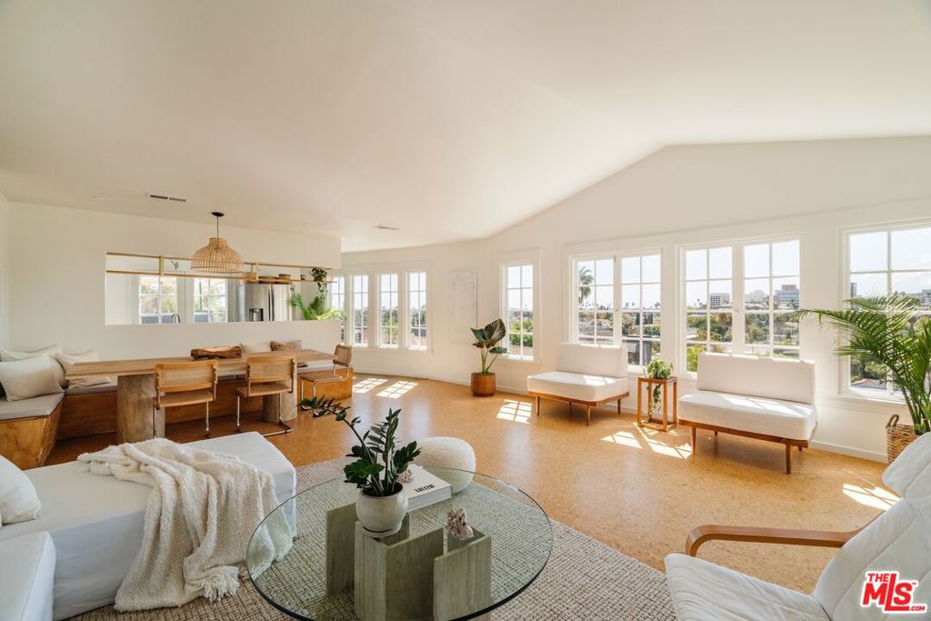 4016 Cumberland Avenue