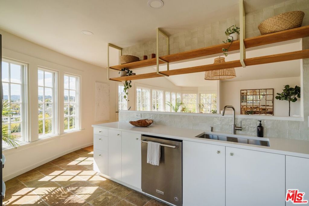 4016 Cumberland Avenue