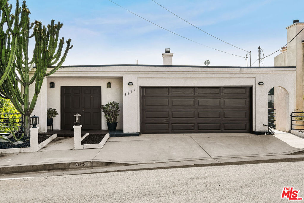 3851 Cazador Street