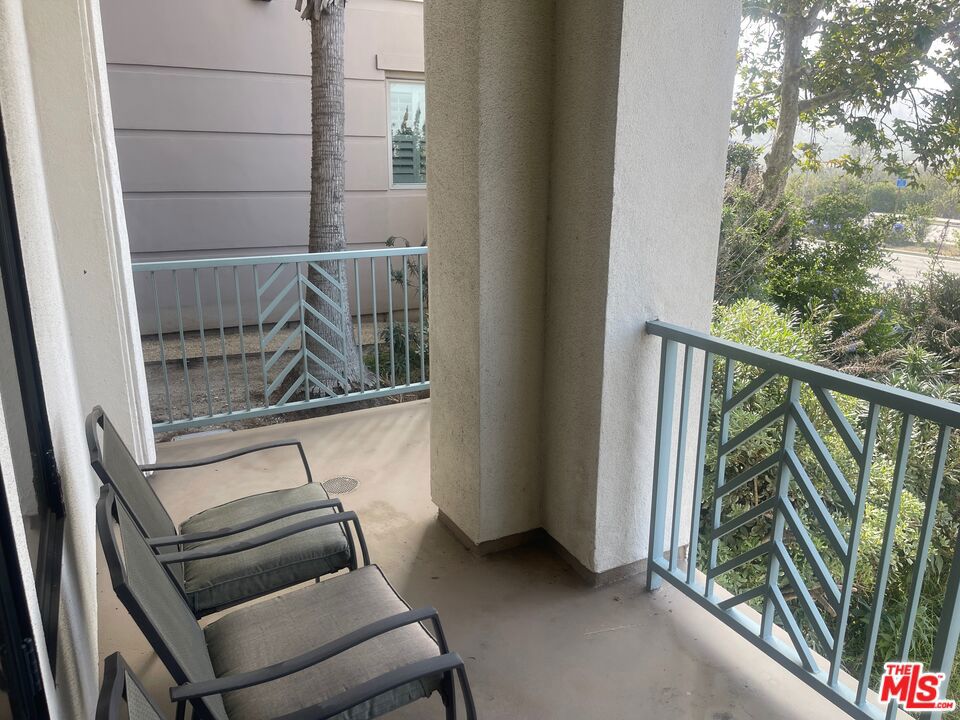 5625 Crescent Parkway 106