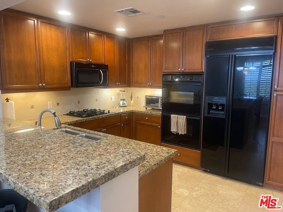 5625 Crescent Parkway 106