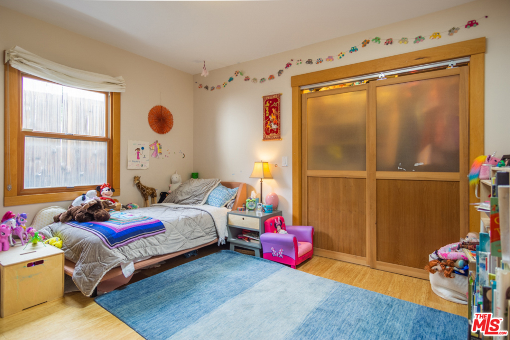 812 ASHLAND Avenue
