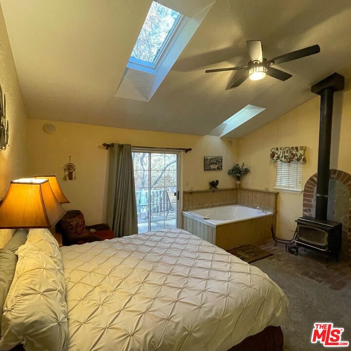 908 Pine Knot Avenue