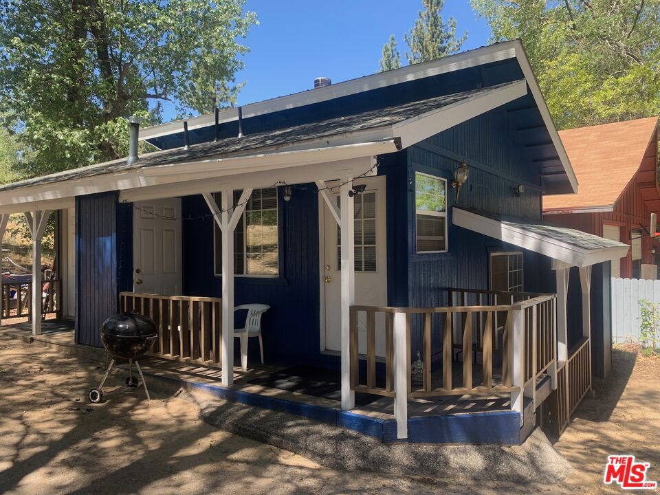 908 Pine Knot Avenue