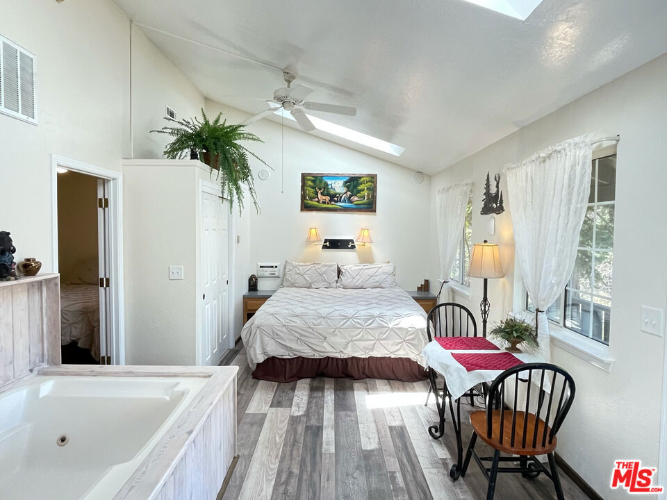 908 Pine Knot Avenue