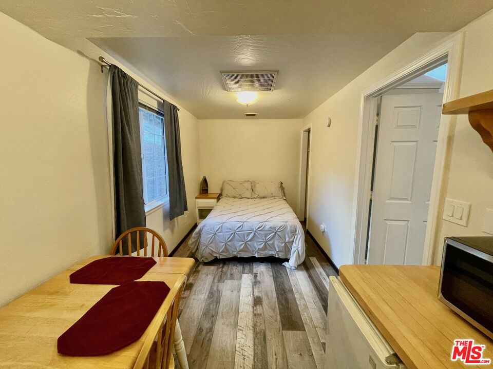 908 Pine Knot Avenue