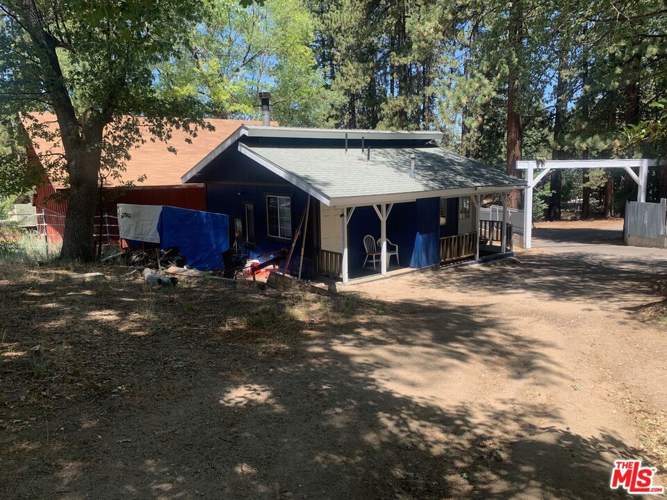 908 Pine Knot Avenue