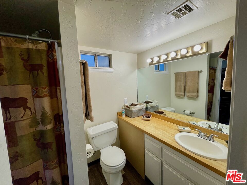 908 Pine Knot Avenue