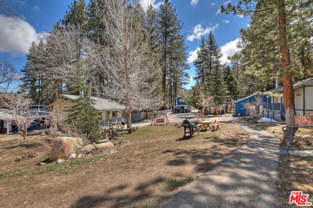 908 Pine Knot Avenue