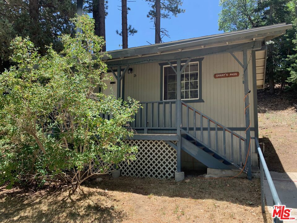 908 Pine Knot Avenue