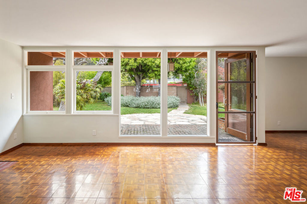 3520 Beethoven Street