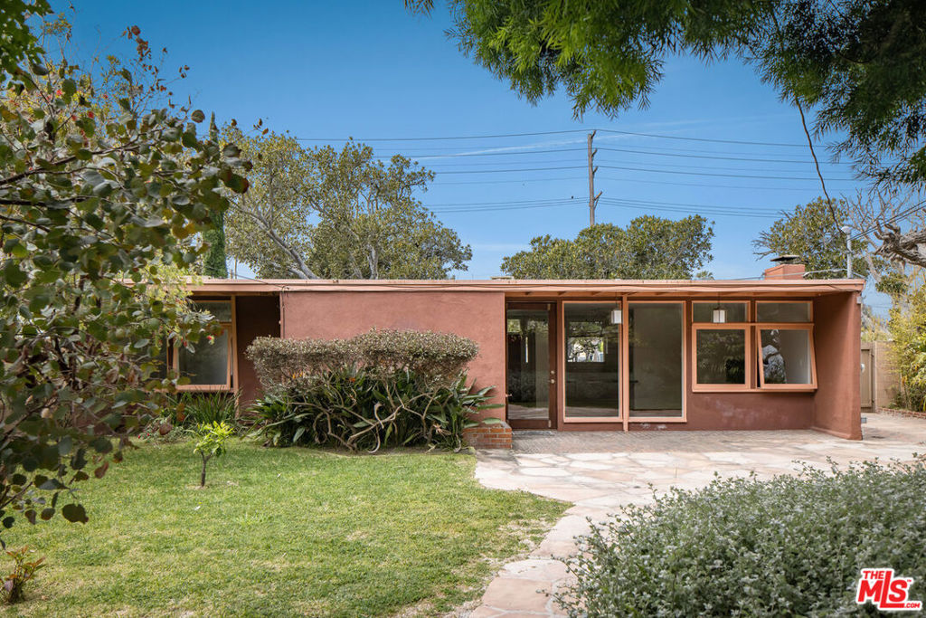 3520 Beethoven Street