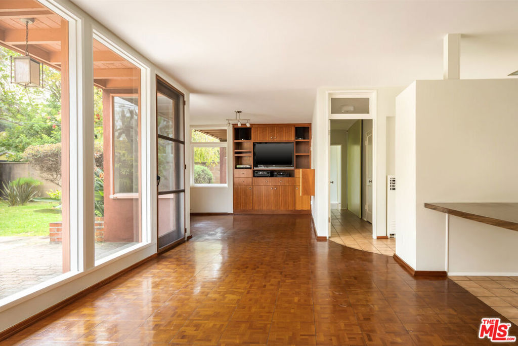 3520 Beethoven Street