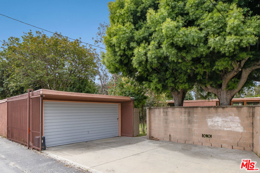 3520 Beethoven Street