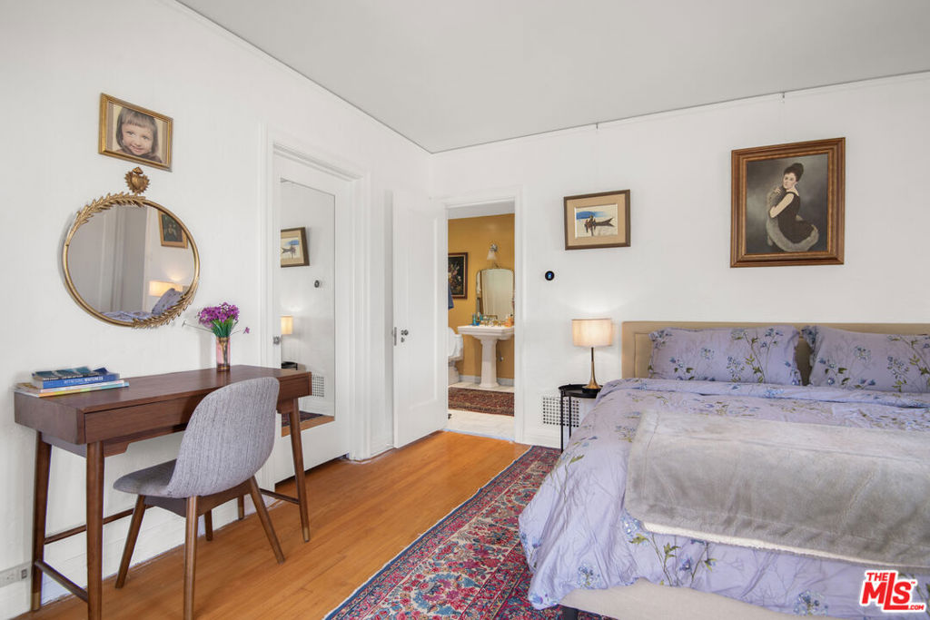 4803 Cromwell Avenue