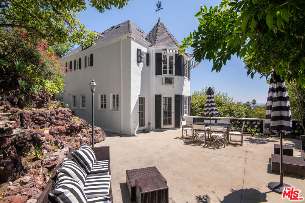 4803 Cromwell Avenue