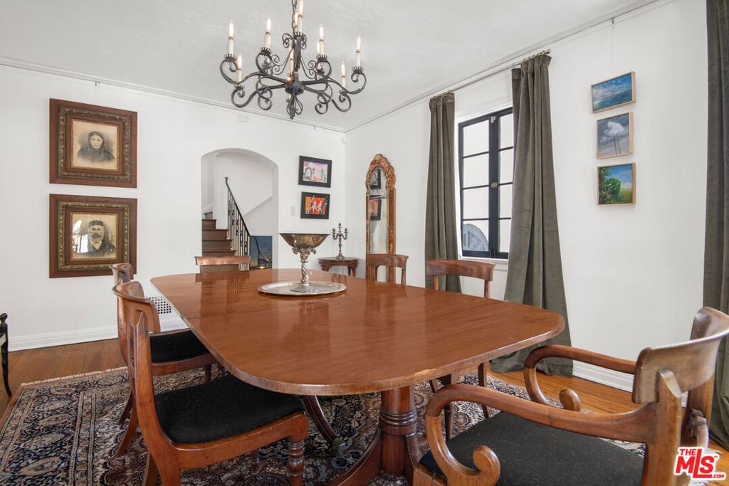 4803 Cromwell Avenue