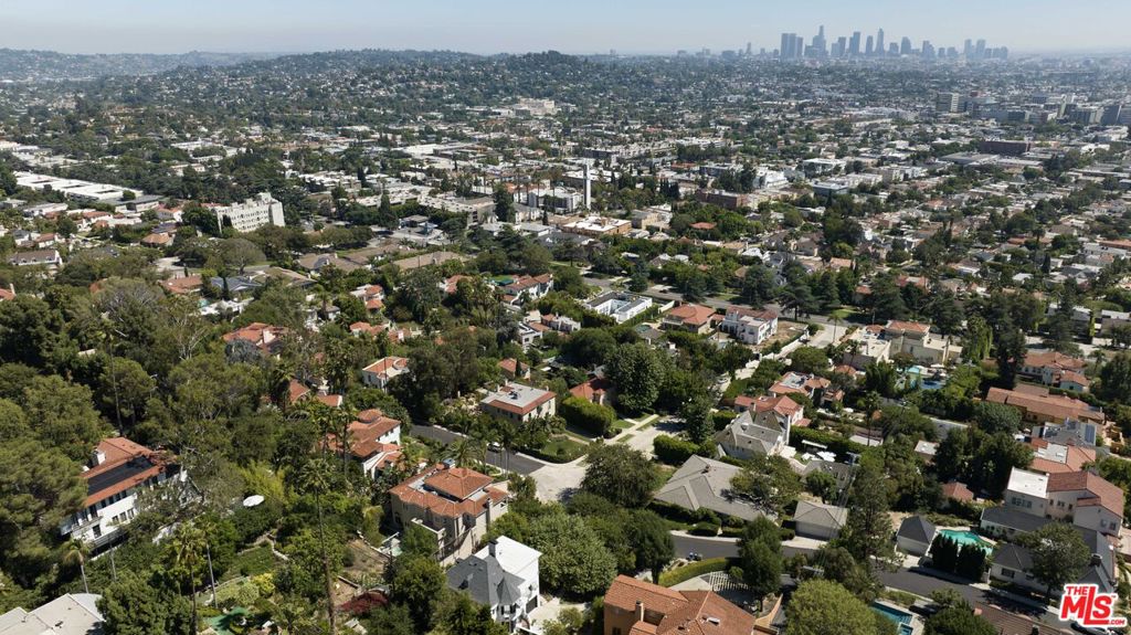 4803 Cromwell Avenue