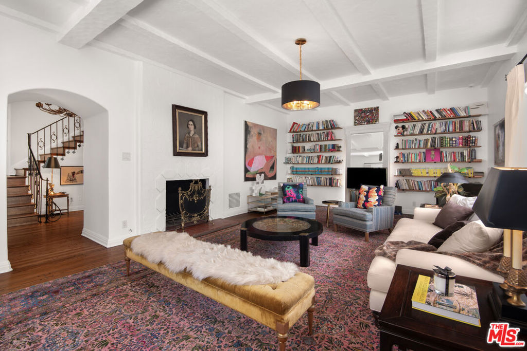 4803 Cromwell Avenue