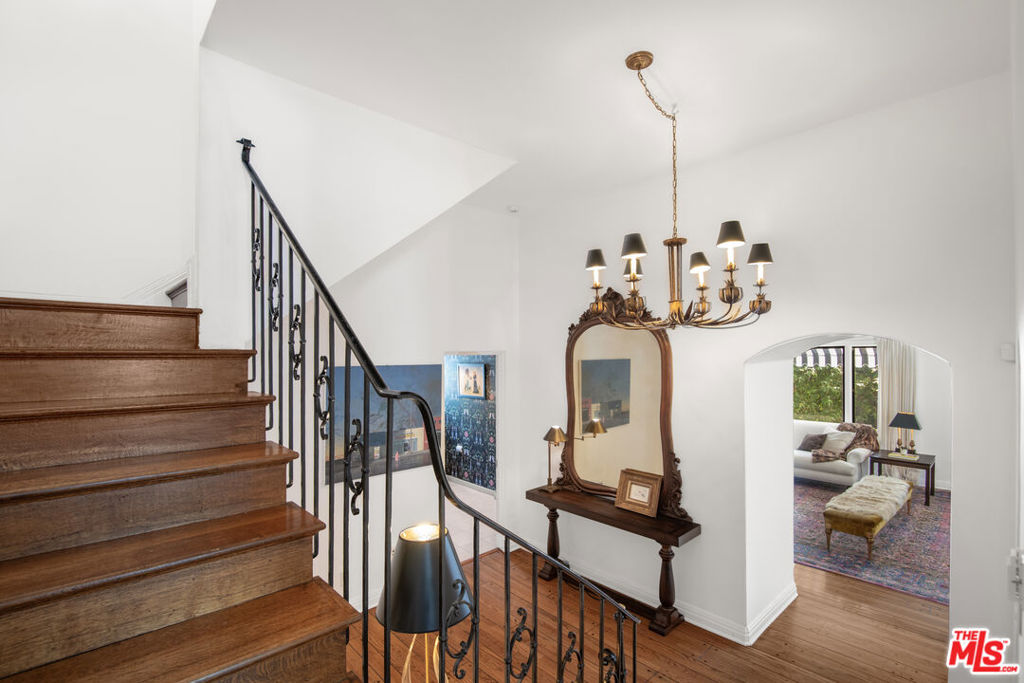 4803 Cromwell Avenue