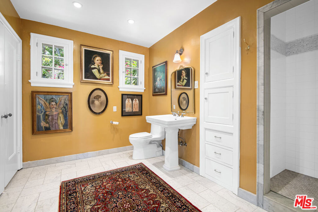 4803 Cromwell Avenue