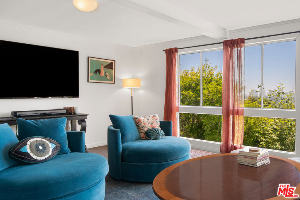 4803 Cromwell Avenue