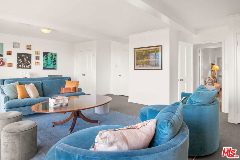 4803 Cromwell Avenue