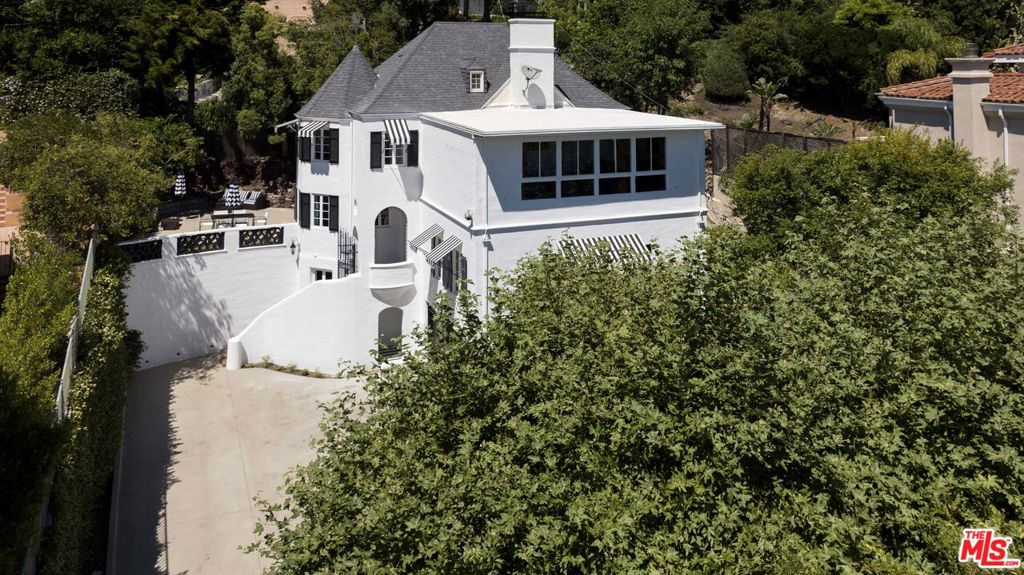 4803 Cromwell Avenue