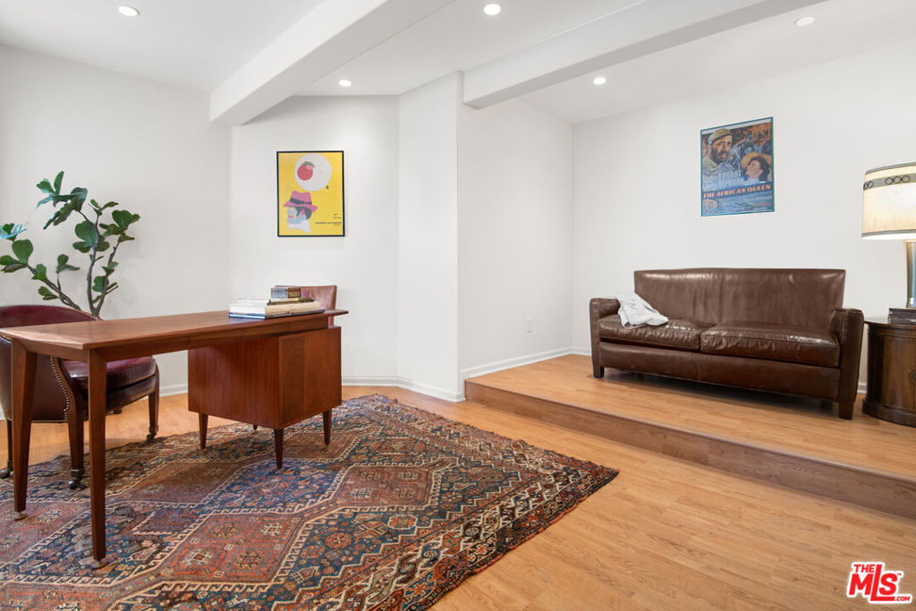 4803 Cromwell Avenue