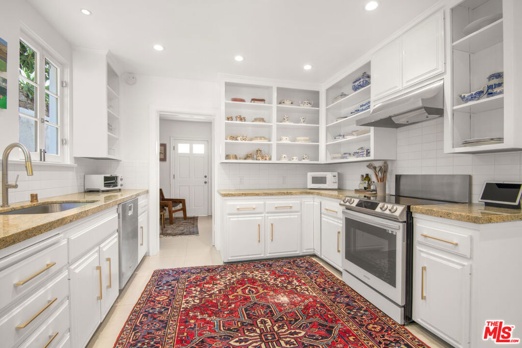 4803 Cromwell Avenue