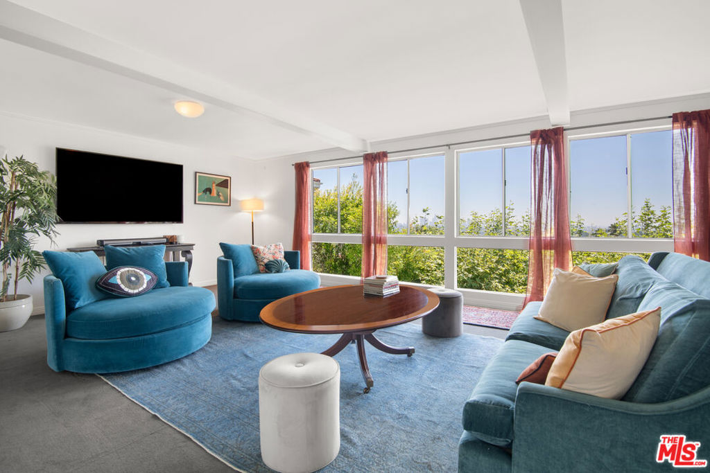 4803 Cromwell Avenue