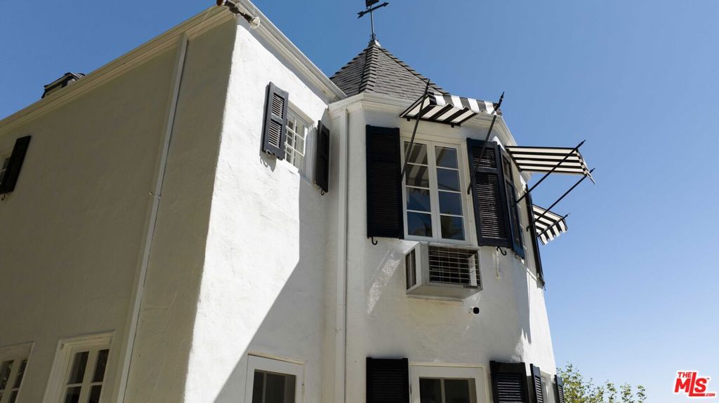 4803 Cromwell Avenue