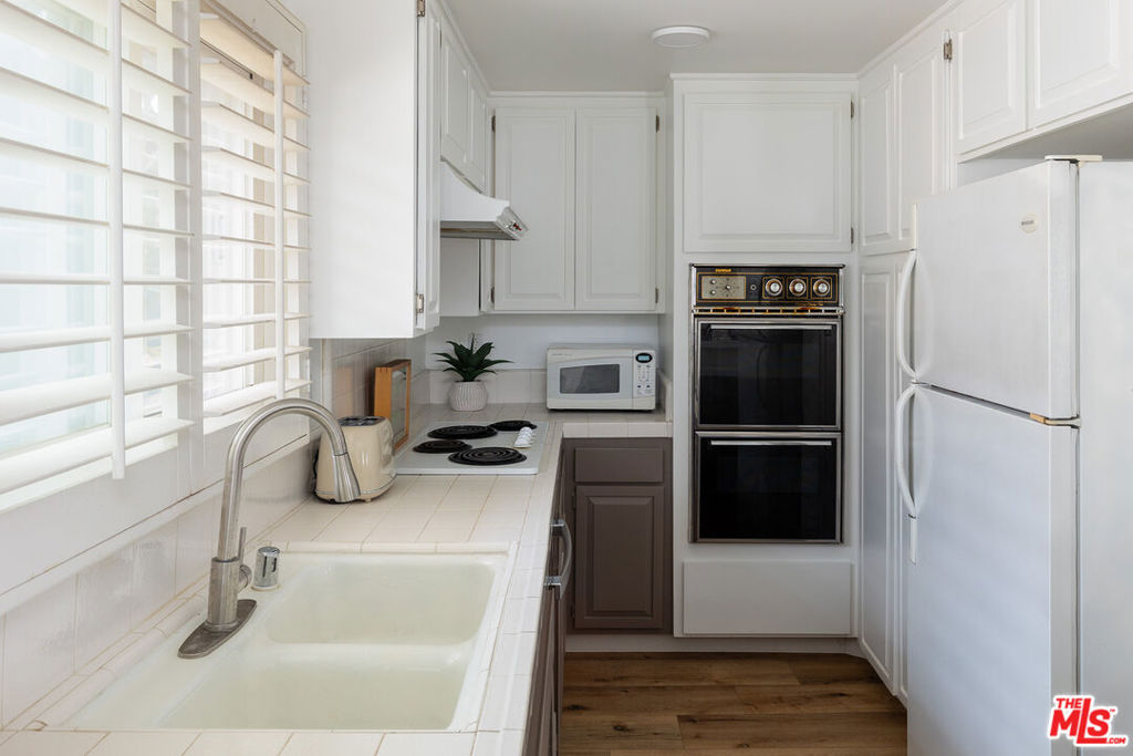 8155 Manitoba Street 13