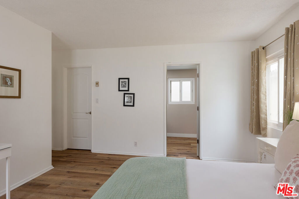 8155 Manitoba Street 13