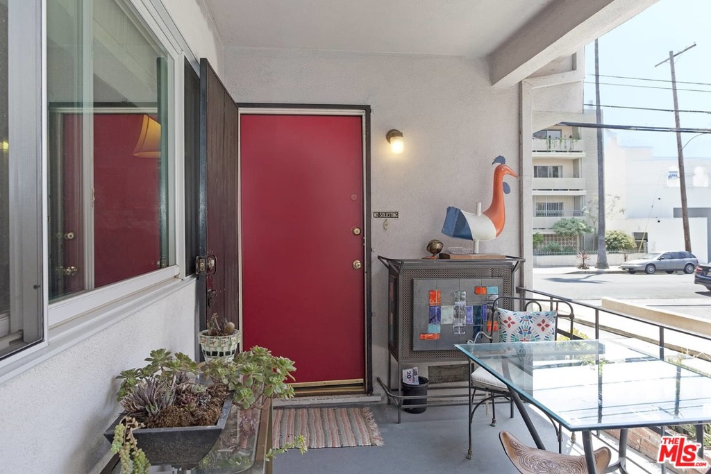 4615 Finley Avenue 1