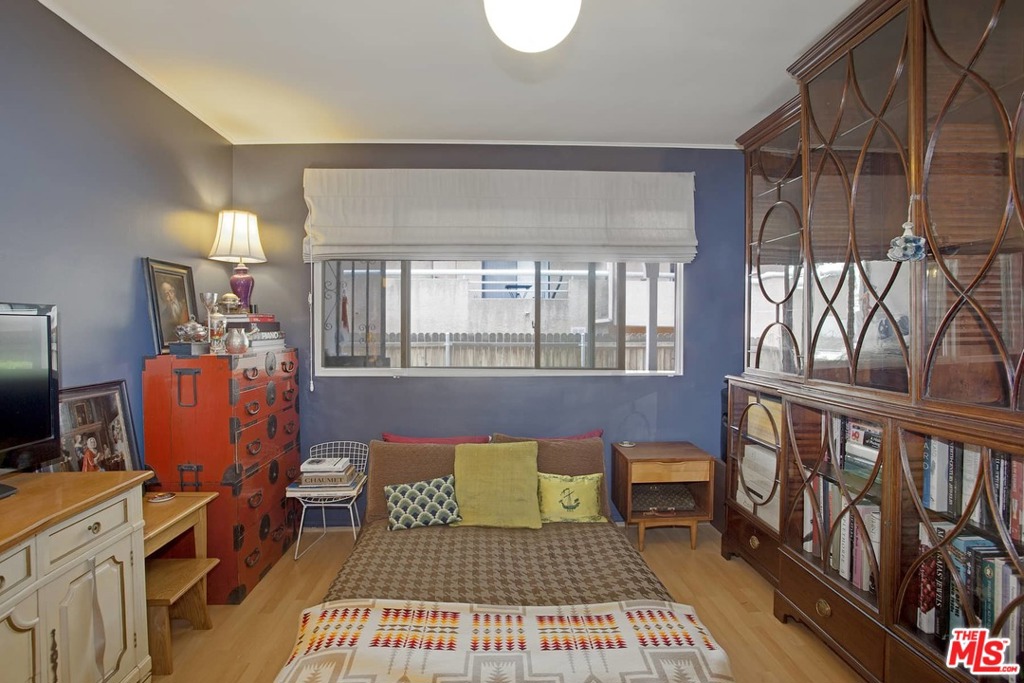 4615 Finley Avenue 1