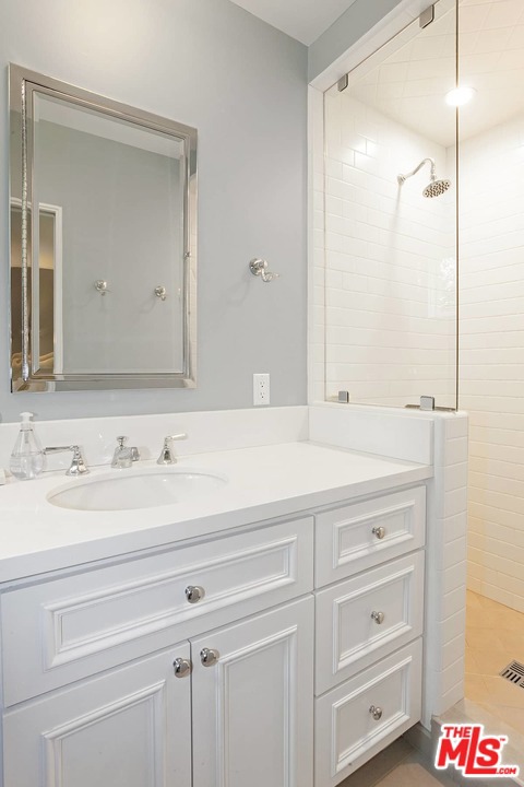 4615 Finley Avenue 1