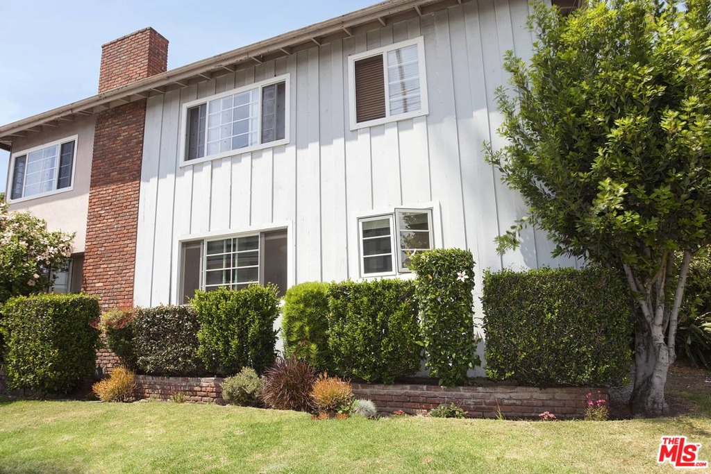 4615 Finley Avenue 1