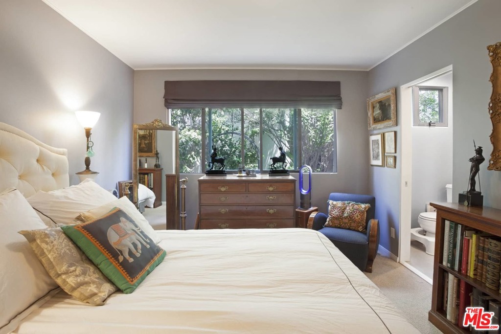 4615 Finley Avenue 1