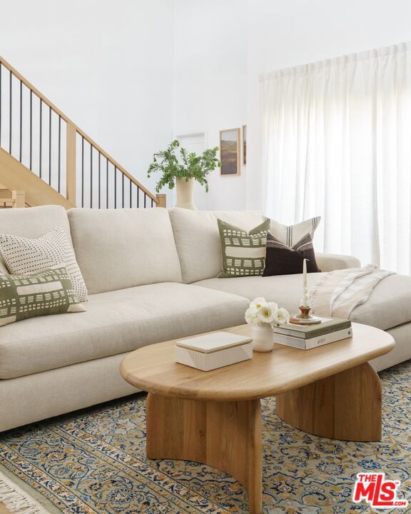 810 California Avenue 2