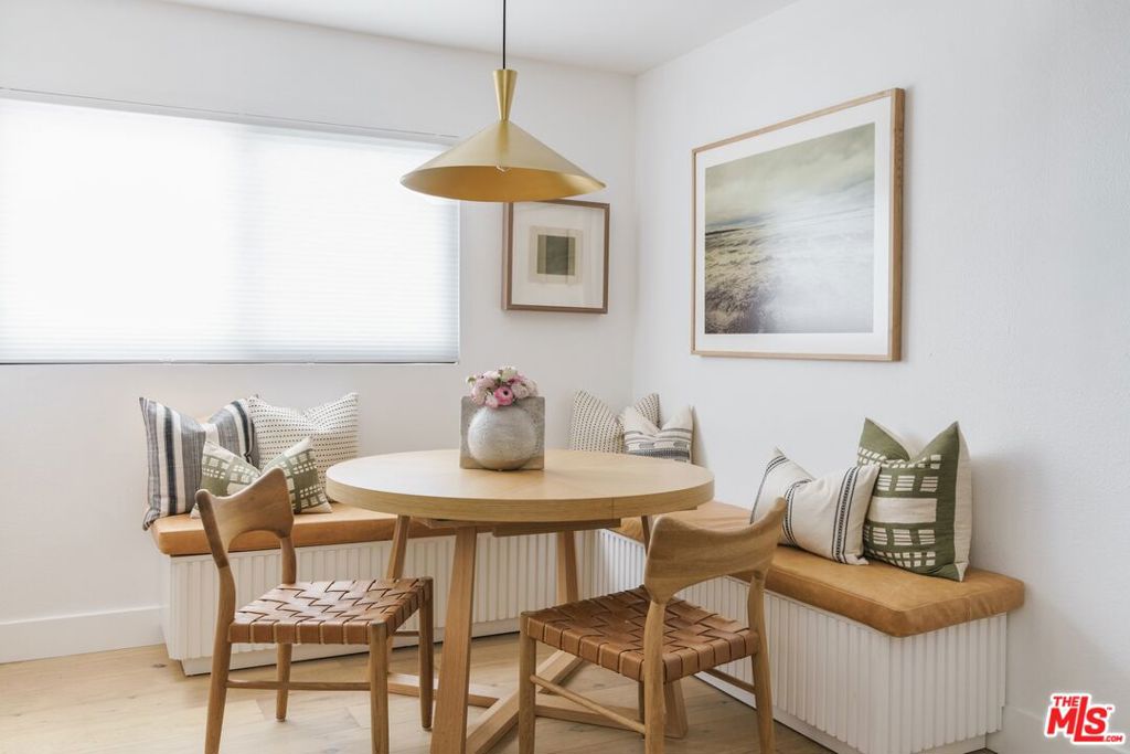 810 California Avenue 2