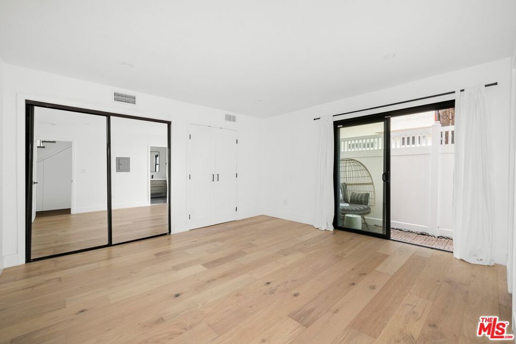 810 California Avenue 2