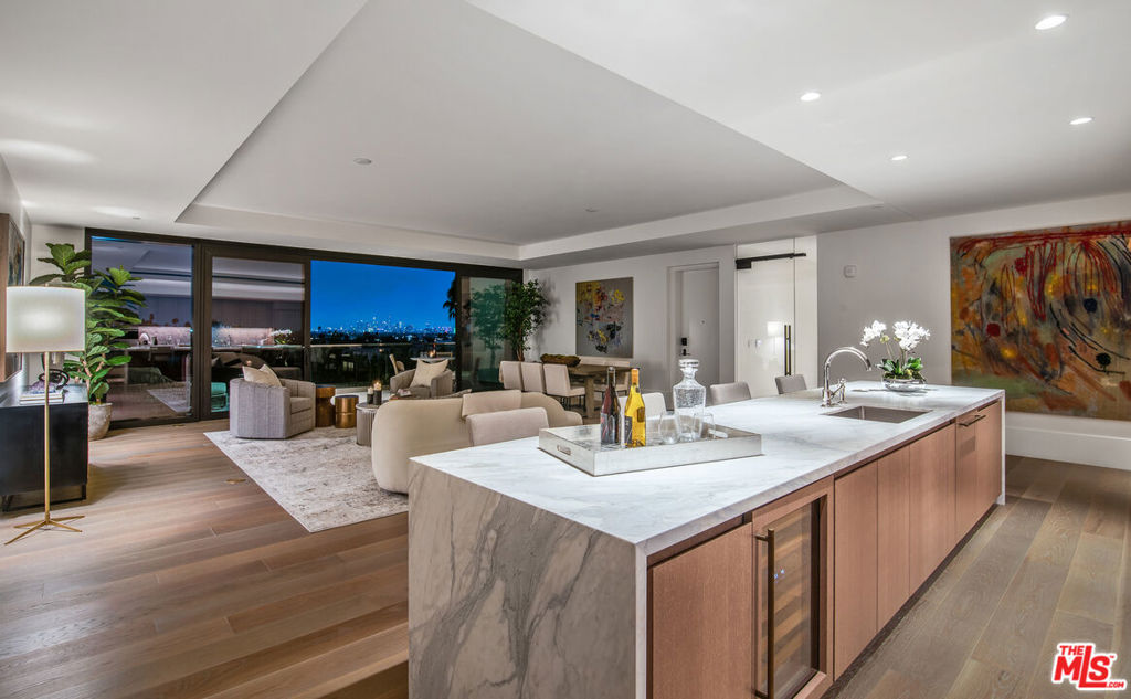 8420 W Sunset Boulevard 605