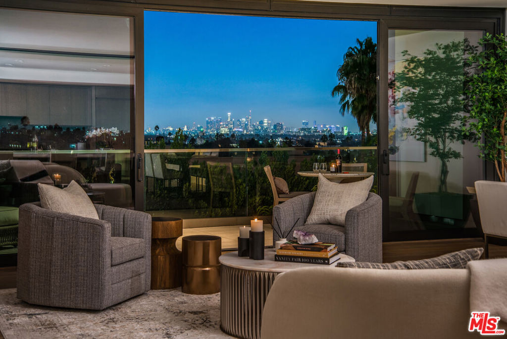 8420 W Sunset Boulevard 605