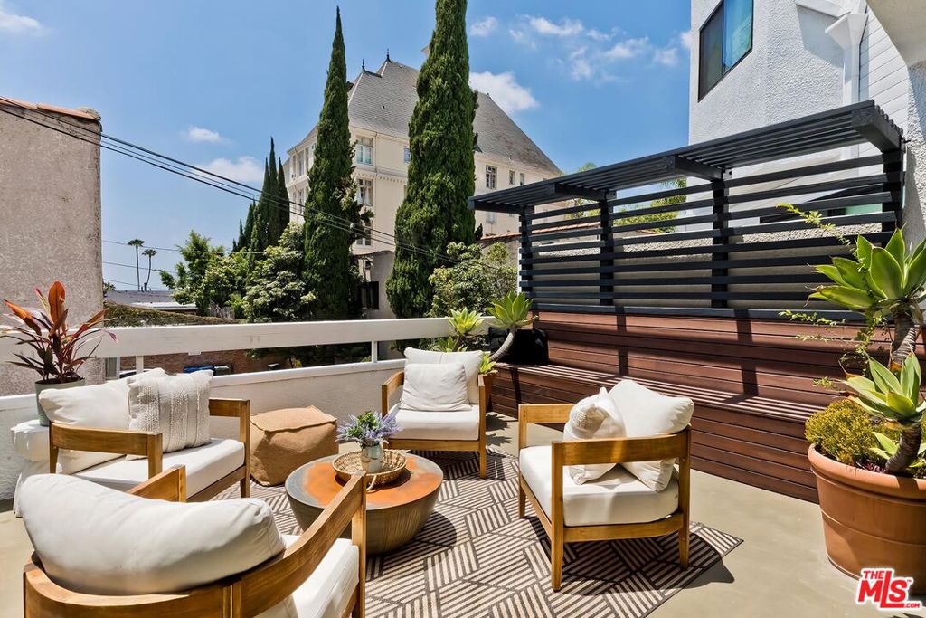 1412 N Crescent Heights Boulevard 106