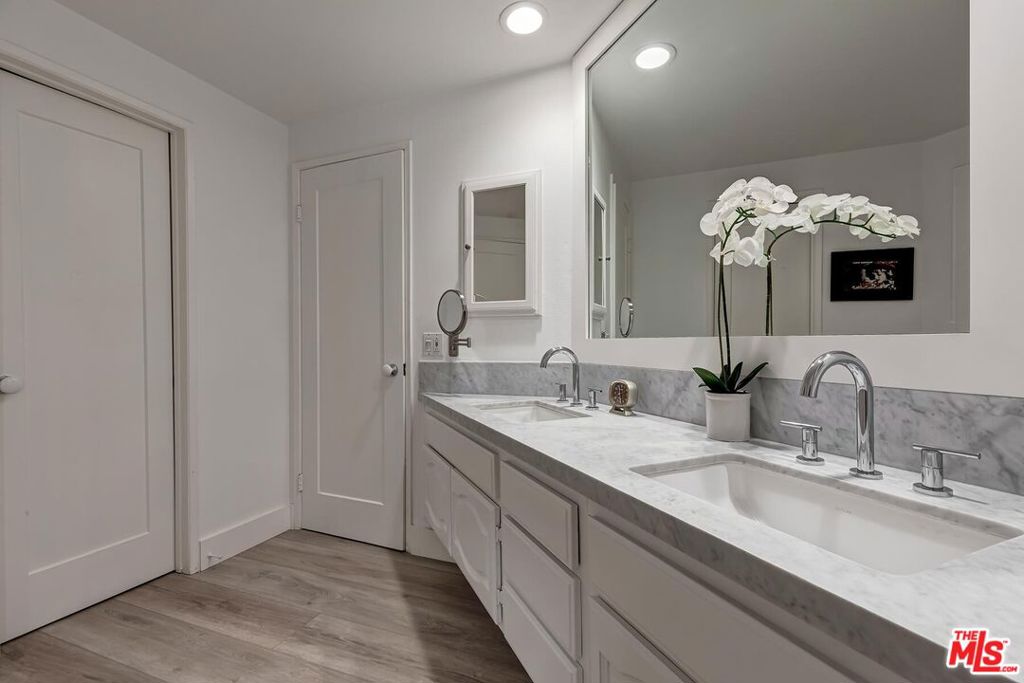 1412 N Crescent Heights Boulevard 106