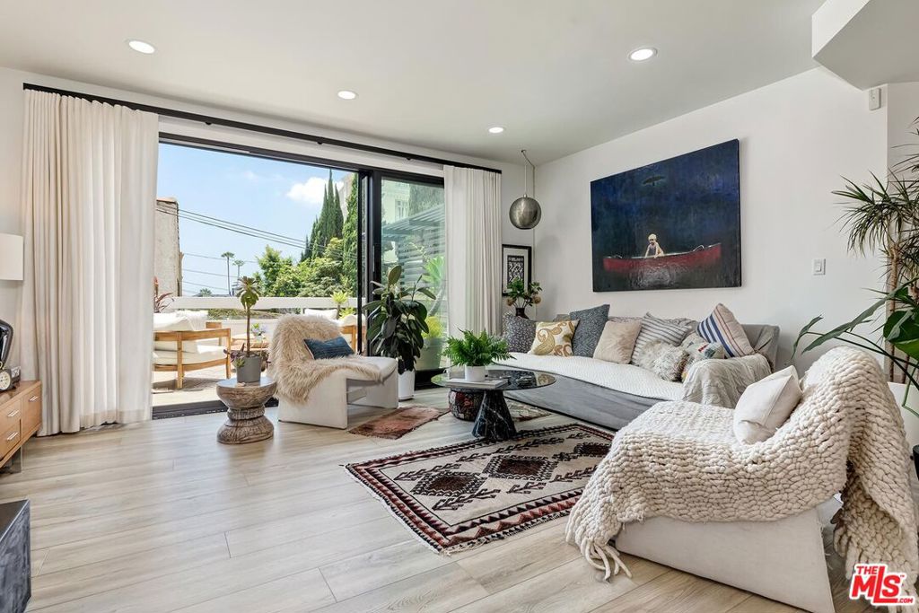 1412 N Crescent Heights Boulevard 106