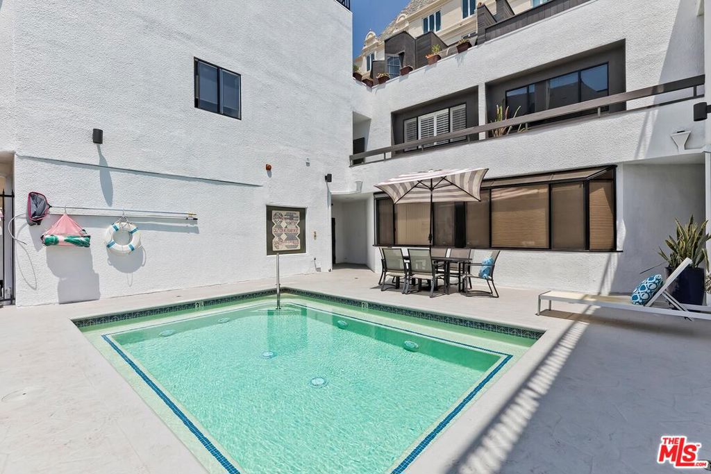 1412 N Crescent Heights Boulevard 106